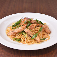 備中高原鶏むね肉と九条ネギの和風パスタ 