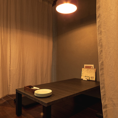 座敷テーブル席のご用意ございます。グループでの飲み会やご家族でのご利用などにお使いいただけます。