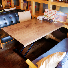 おしゃべり弾む女子会にぴったりのソファー席！