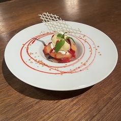 ペッシュメルバ【桃のコンポートとジュレ バニラアイス乗せ】