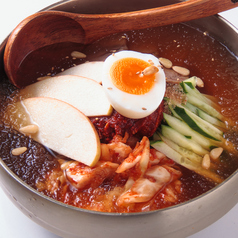 具だくさんで食べ応えもばっちり！自慢の冷麺◎