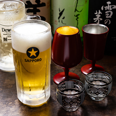 乾杯はこれ！冷えた生ビールや多彩なお酒
