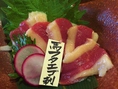 馬フタエゴ！珍味のような魅力があり、希少部位だが人気があるバラ肉の部分です。脂身の旨さをじっくり味わえます。