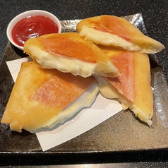 マッシュポテトとハムチーズ春巻き