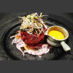 定番から創作まで、居酒屋の定番メニューもひと工夫加えてご提供！驚きのある料理をお楽しみください