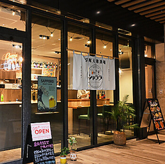 テラス込みの店外含め40名規模の貸切も可能です。貸切の際はお電話にてお問い合わせください。