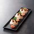料理メニュー写真 真鯛のカルパッチョ　昆布のソース