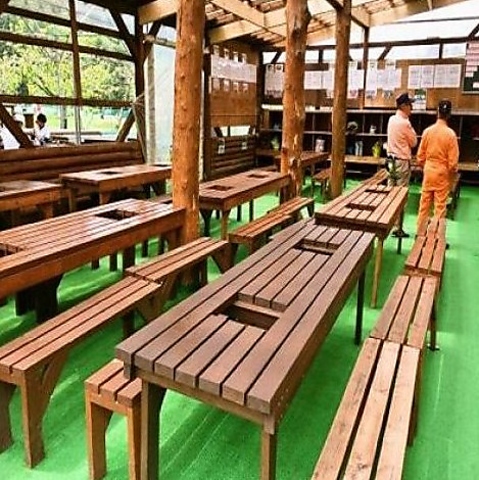 冬でもあったか、屋根付きバーベキューでジンギスカン体験