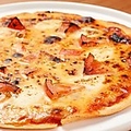 料理メニュー写真&nbsp;マルゲリータピザ / シーフードピザ / 生ハムピザ