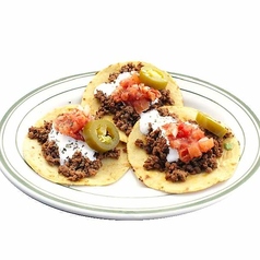 【グラウンドビーフタコス】牛ミンチのタコス！の写真