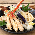料理メニュー写真 海老・蟹の 天布羅盛り合わせ　季節野菜を添えて