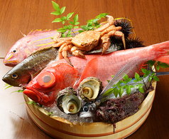厳選和食料理★べこやでは港直送の魚介を仕入れ