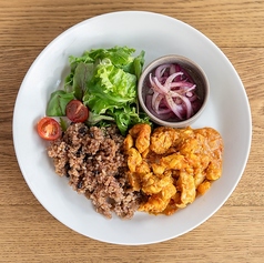 発酵スパイス味噌カレー 4種の発酵惣菜付き