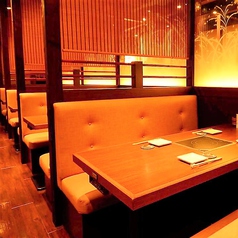 【大崎駅徒歩2分★和食居酒屋「結月庵」の半個室席のご紹介】当店自慢のおしゃれな雰囲気満点のテーブル半個室風なお席☆落ち着いた雰囲気のお席はデートや女子会にも最適です。大崎エリアでのご宴会、飲み会はぜひ、結月庵へ☆お子様連れのお客様も歓迎です♪