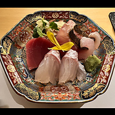 会席コースには新鮮な魚介類のお造りをご用意致しております。