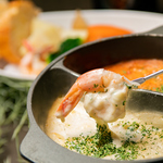 ダブルチーズフォンデュコース♪仕切り付き鍋に2種のソース料理6品2時間飲み放題3780円♪