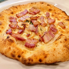 ガーリックベーコンのピッツァ～マストゥニコーラ～（オリーブオイル焼き）