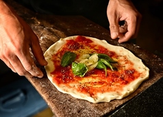 《こだわりのピザ》ピザ窯で焼き上げる本格ピッツァ！の写真