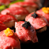 『キャビアのせ肉寿司』をはじめとした和と洋が調合した彩豊かな料理をお楽しみ頂けます◎　期間限定で無制限飲み放題も開催中！