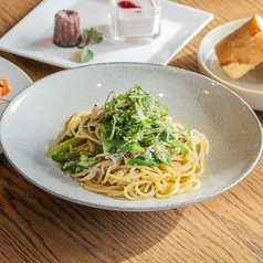 しらすとオクラのペペロンチーノ 香味野菜添え