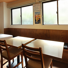 テーブル席
