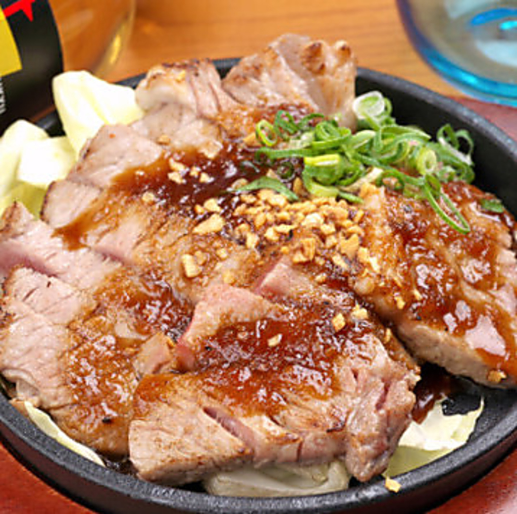 沖縄料理を豊富にご用意しております！こだわりの石垣牛やあぐー豚をいかした絶品料理をご堪能あれ☆