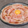 料理メニュー写真 仙台牛のカルパッチョ　蔵王地養卵とトリュフ醤油