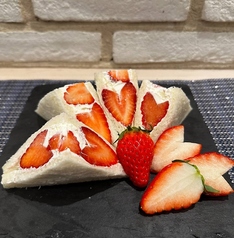 いちごサンド