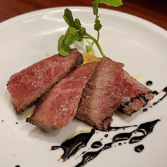 和牛もも肉のタリアータ