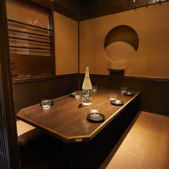 通路の趣もたいせつに…。落ち着いた和情緒漂う上質な空間が人気の秘密です。