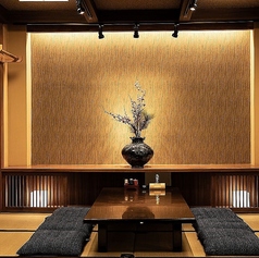 【座敷】6名様掛けの座敷を1卓ご用意しております。ゆっくりと足を伸ばして当店のうなぎをお楽しみいただけます。