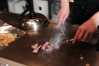 【最高級肉】独自ルート仕入れと焼き技で旨味を引き出す