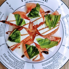 トマトとモッツァレラカプレーゼ★Caprese mozzarella & tomato