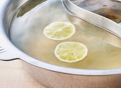 爽やかな酸味と鶏の旨み【塩レモンだし】