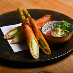 アスパラチーズの揚げ春巻き