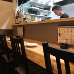 カウンターは４席ご用意♪駅チカなのでお一人様でもお気軽に！