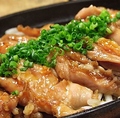 料理メニュー写真 厳選地鶏の鉄板焼き