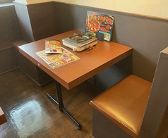 BOXタイプの２名席あります