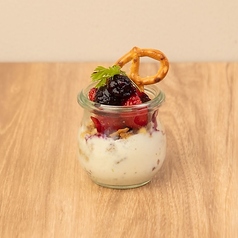 自家製チーズパフェ 苺のBerry Berry