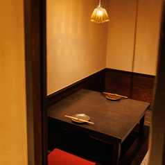 【2名様からOK！完全個室】古民家風の造りはまどろみの時間を演出。自慢の創作料理で最高の時間をお過ごしください♪2次会、会社宴会、打ち上げ、同窓会、歓送迎会など大型宴会も対応可能です♪各種ご宴会に最適な飲み放題付コースはリーズナブルなコースから豪華内容のコースまで豊富にご用意！ご予約・ご相談承ります！