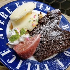 自家製ガトーショコラとバニラアイス