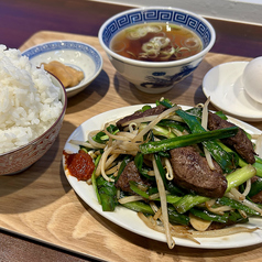 ニラレバ定食