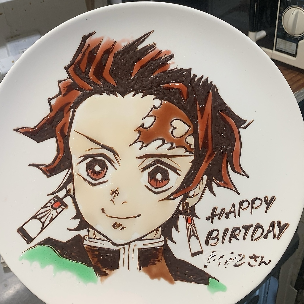 東京基地名物のイラストプレート♪期間限定、無料サービスのお得なコースも！