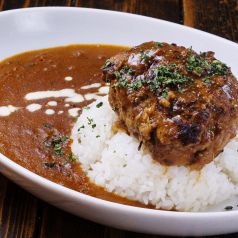 年間＜50種類＞のカレーが週替わりで登場っ！