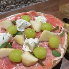 フォーピース食堂のおすすめ料理1