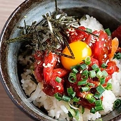 馬肉のユッケ丼