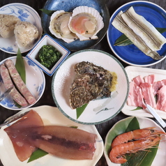 牡蠣だけじゃない！赤海老やホタテなど豪華海鮮を満喫