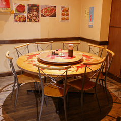【高田馬場・早稲田での宴会にオススメ】中華店舗ならではの円卓は半個室でご用意！プライベートな空間ですので飲み会にオススメ☆こちらの席は早い者勝ちですので、ご予約はお早めにどうぞ！