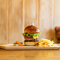 料理メニュー写真&nbsp;ベーコンチーズバーガー