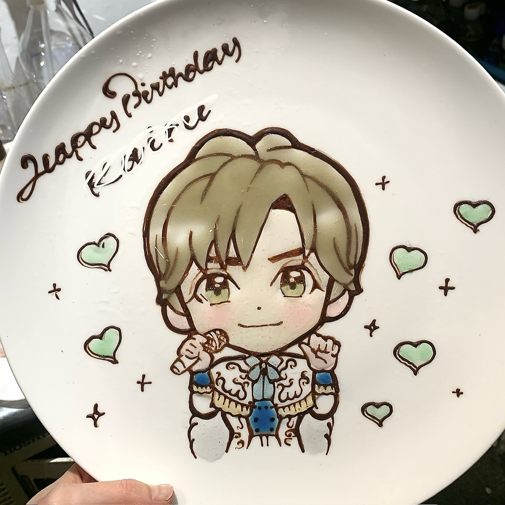 東京基地名物のイラストプレート♪期間限定、無料サービスのお得なコースも！